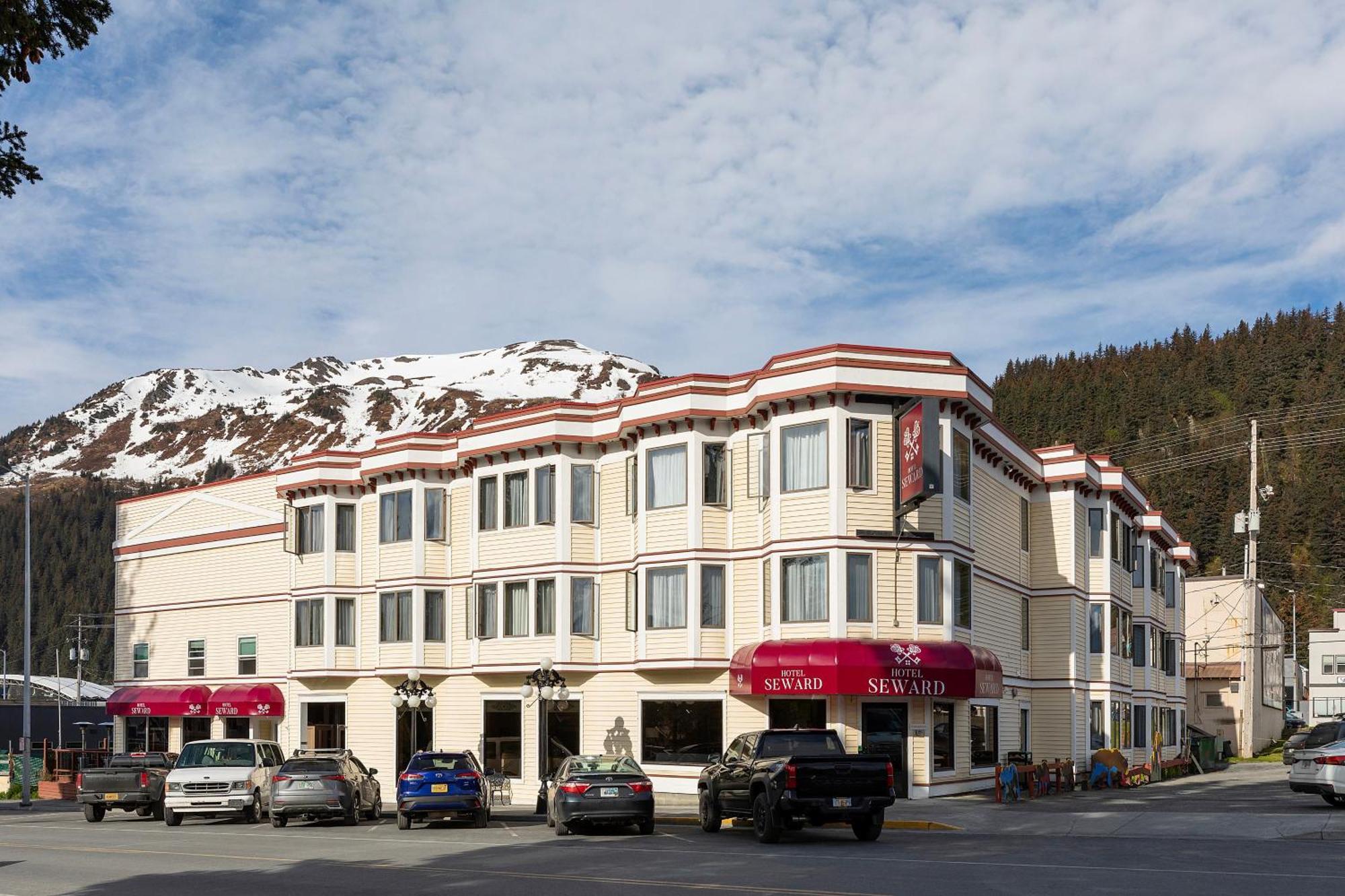 Hotel Seward Exterior photo